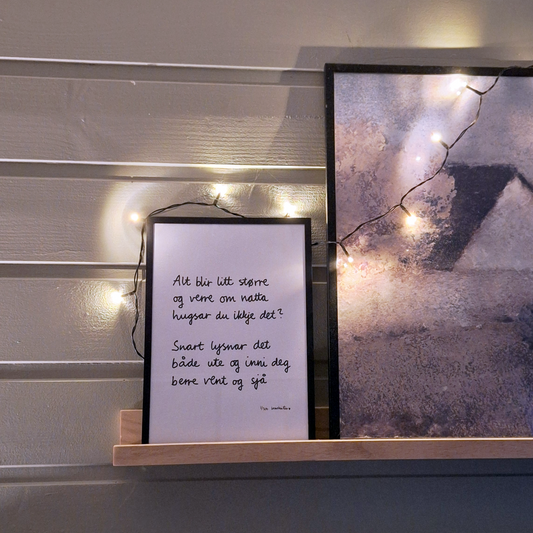 PLAKAT A4 | ALT BLIR LITT STØRRE