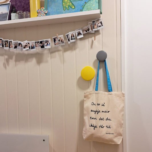 HANDLENETT MED DIKT | DU ER SÅ MYKJE MEIR